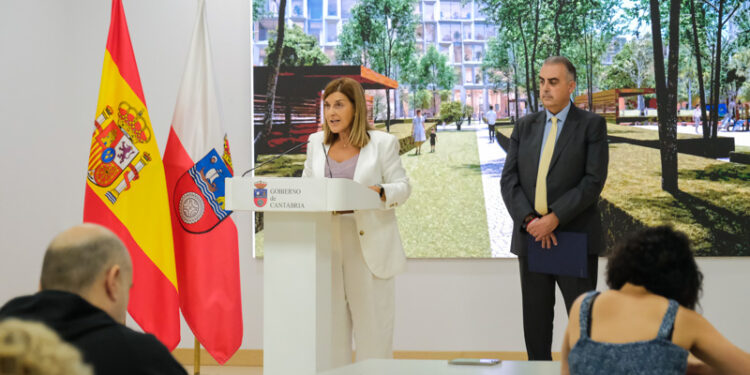 11:30 horas. Sala de Prensa del Gobierno de Cantabria. La presidenta del Gobierno, María José Sáenz de Buruaga, realiza declaraciones sobre el proyecto del PSIR para construir viviendas entre Santander y Bezana. 5 de octubre de 2026 © Raúl Lucio